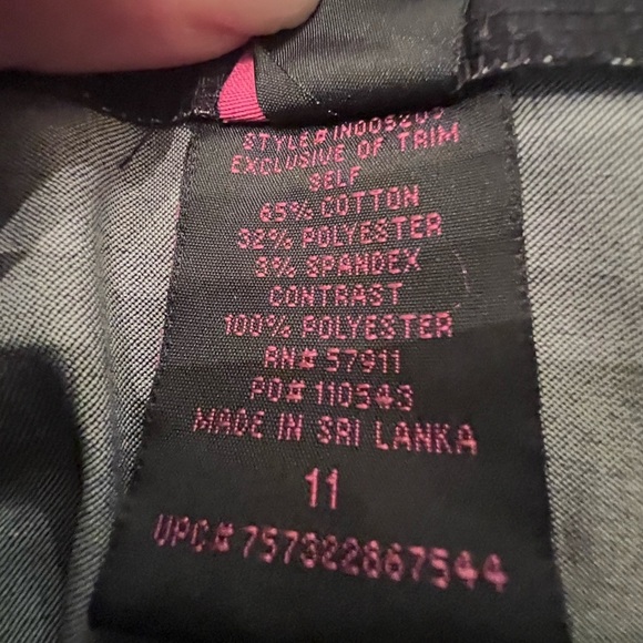 WRAPPER A LINE SKIRT W/FRONT LACE UP. BLACK. SIZE 11 - Picture 5 of 8